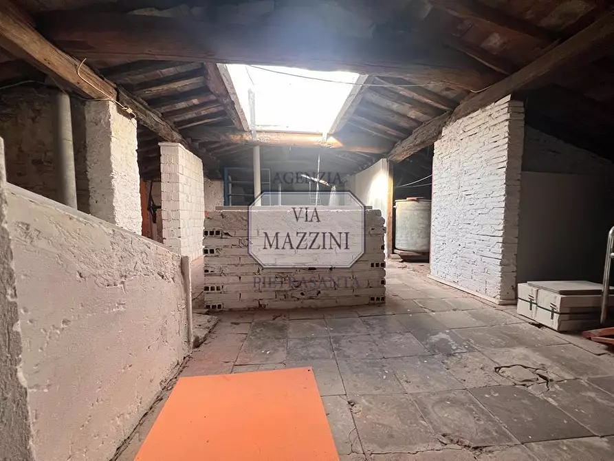 Immagine 27 di Appartamento in vendita  a Pietrasanta