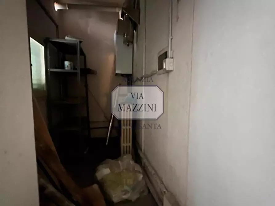 Immagine 15 di Appartamento in vendita  a Pietrasanta