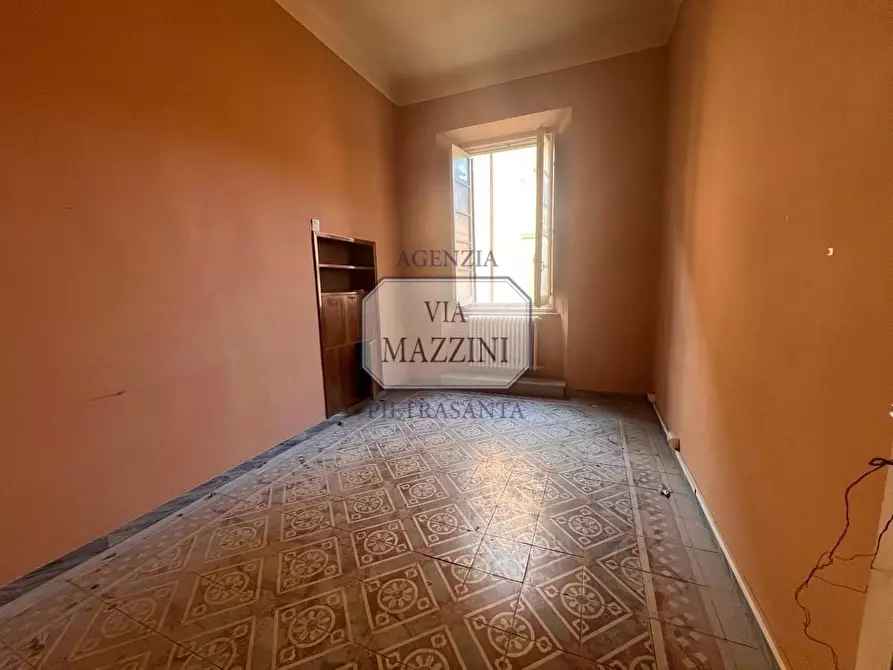 Immagine 2 di Appartamento in vendita  a Pietrasanta