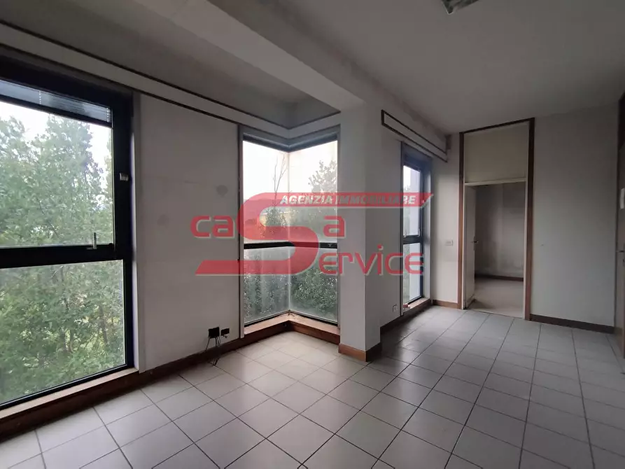 Immagine 4 di Ufficio in vendita  a Montecatini Terme