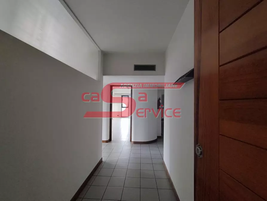 Immagine 1 di Ufficio in vendita  a Montecatini Terme