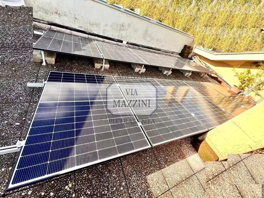 Immagine 13 di Appartamento in vendita  a Pietrasanta