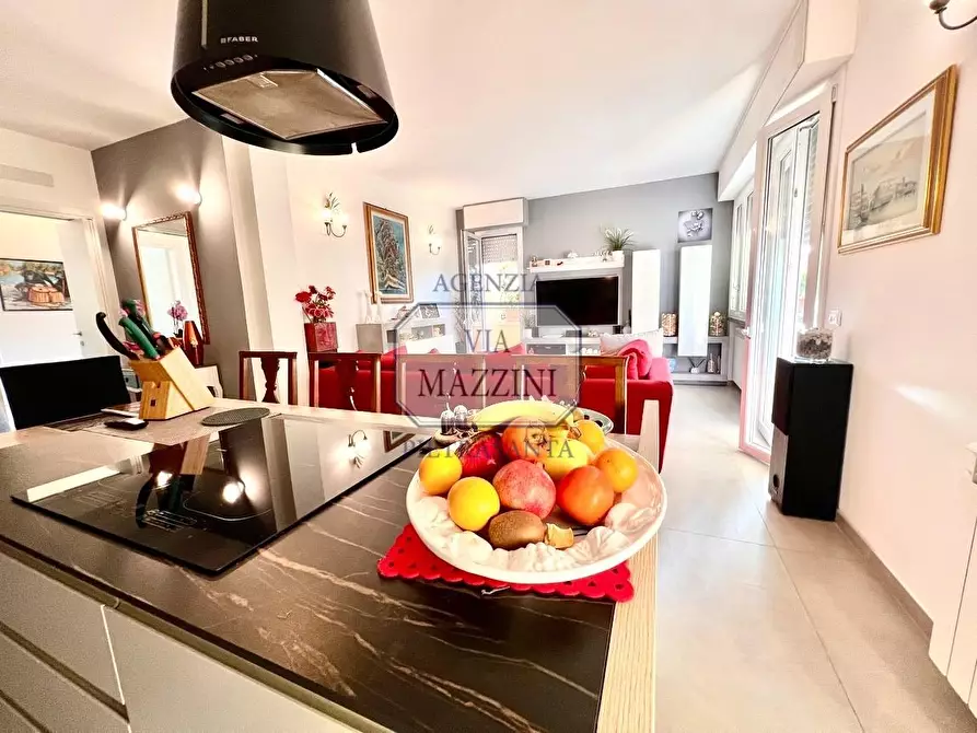 Immagine 10 di Appartamento in vendita  a Pietrasanta