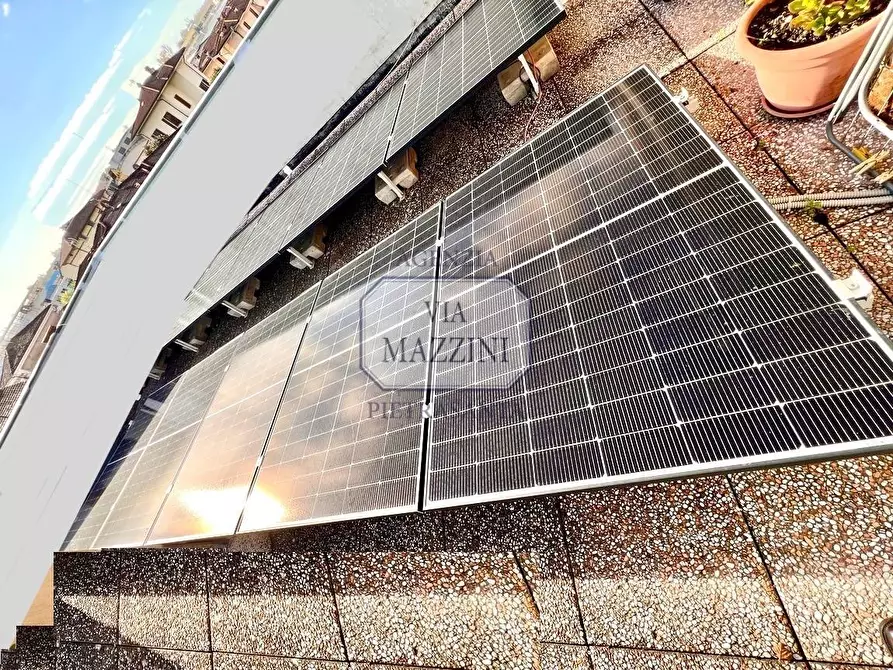 Immagine 12 di Appartamento in vendita  a Pietrasanta