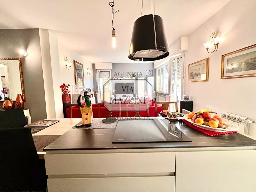 Immagine 9 di Appartamento in vendita  a Pietrasanta