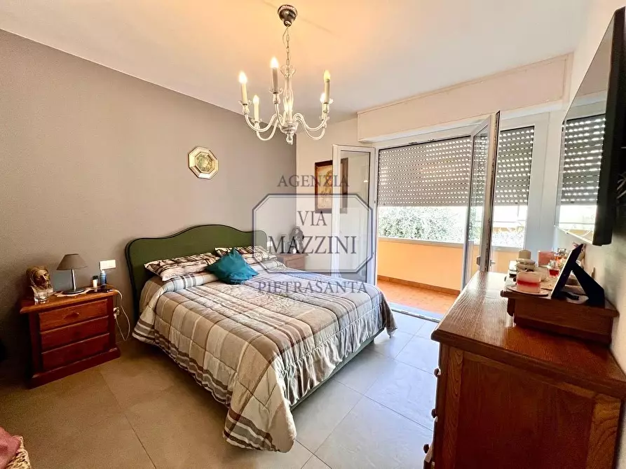 Immagine 2 di Appartamento in vendita  a Pietrasanta