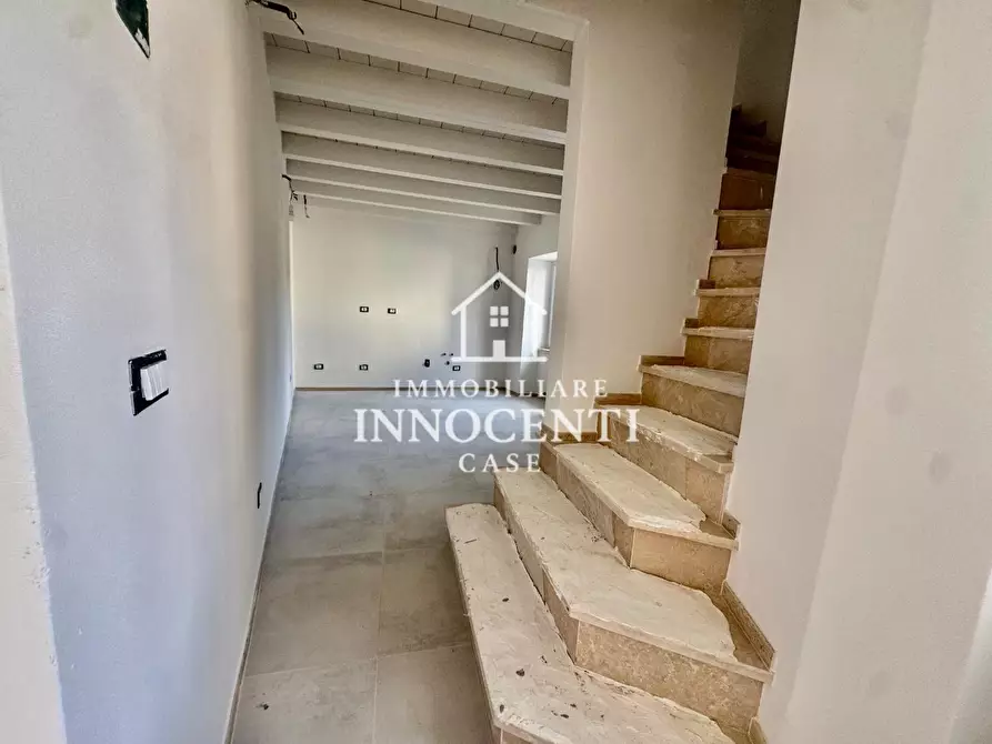 Immagine 4 di Terratetto in vendita  a Massa