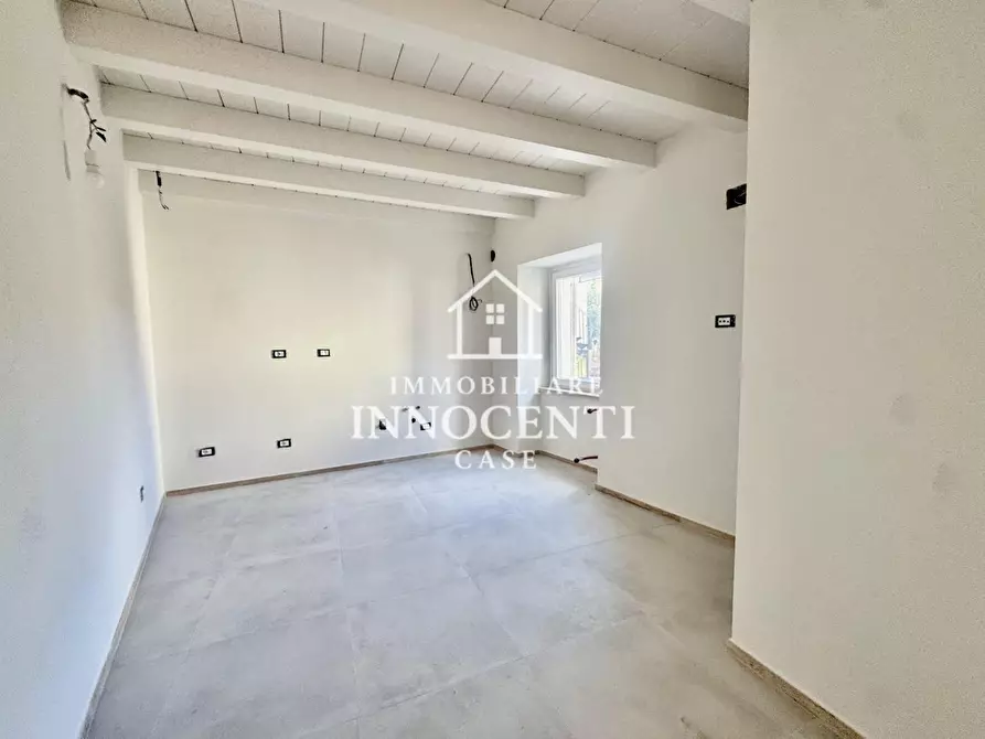 Immagine 2 di Terratetto in vendita  a Massa