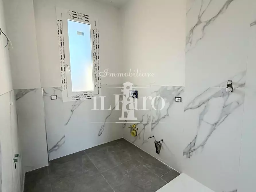 Immagine 28 di Appartamento in vendita  a Campi Bisenzio