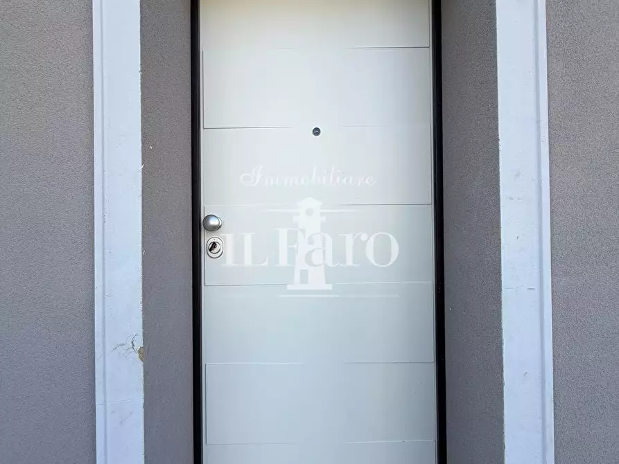 Immagine 19 di Appartamento in vendita  a Campi Bisenzio