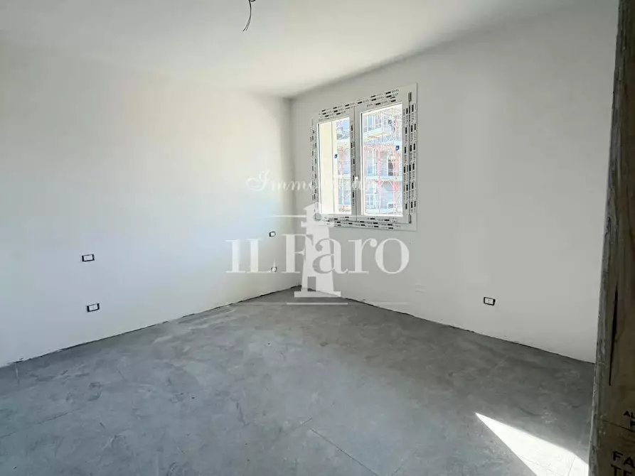 Immagine 23 di Appartamento in vendita  a Campi Bisenzio