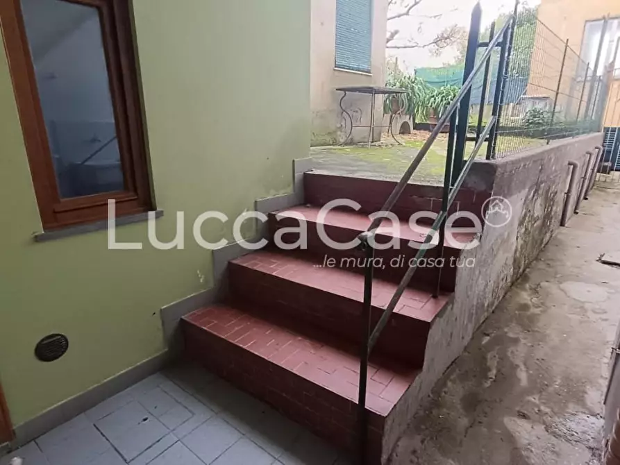 Immagine 36 di Terratetto in vendita  a Lucca
