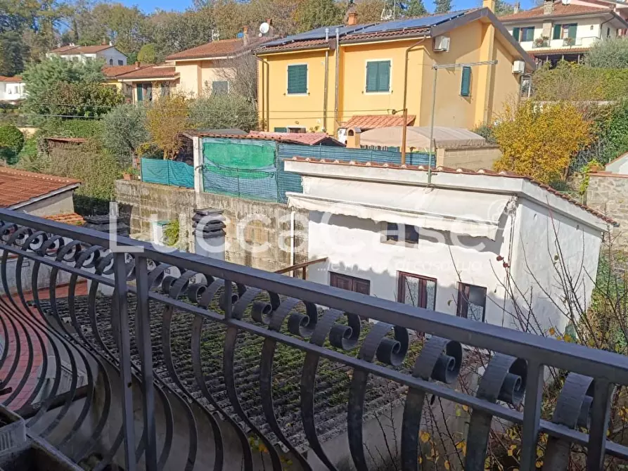 Immagine 35 di Terratetto in vendita  a Lucca