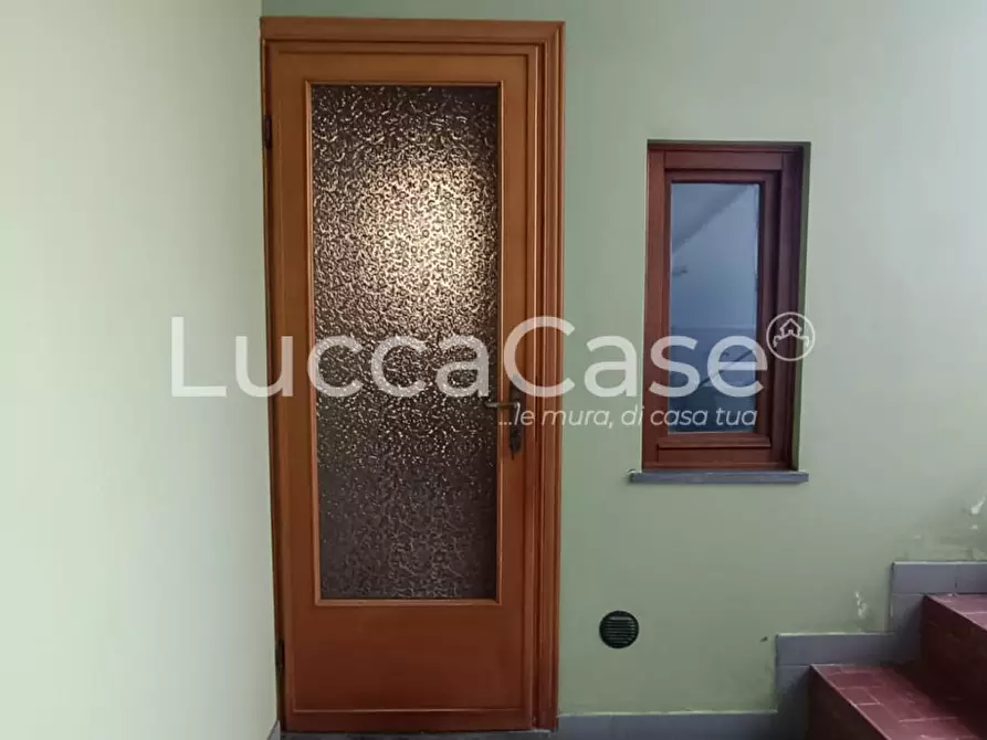 Immagine 37 di Terratetto in vendita  a Lucca