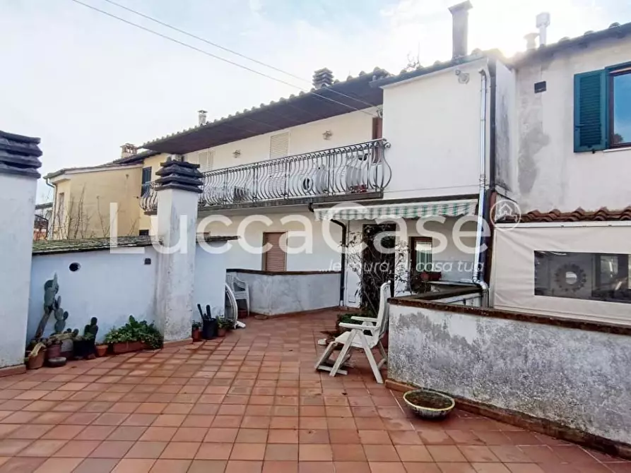 Immagine 13 di Terratetto in vendita  a Lucca