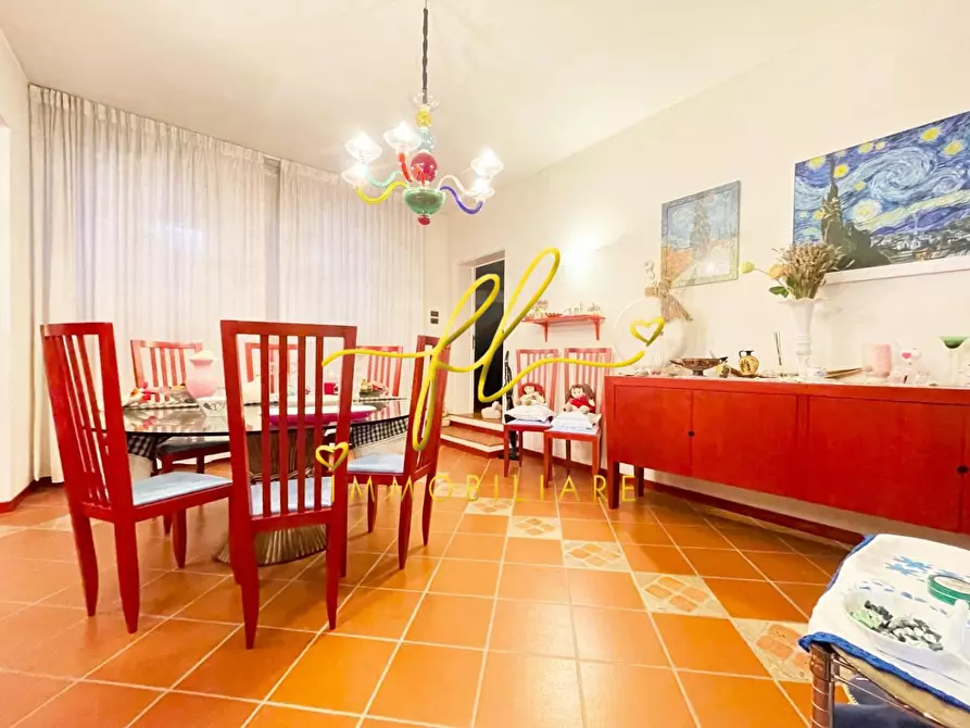 Immagine 7 di Villa in vendita  a Casole D'elsa