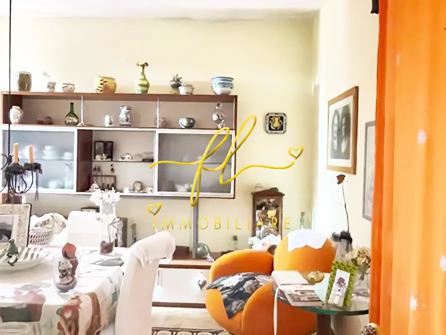 Immagine 8 di Villa in vendita  a Casole D'elsa