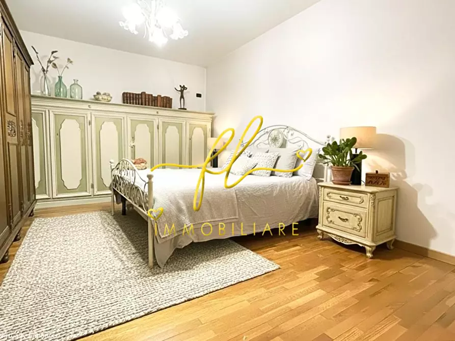 Immagine 13 di Villa in vendita  a Casole D'elsa