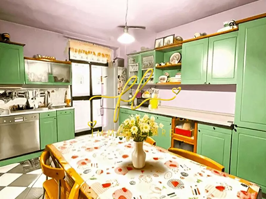 Immagine 9 di Villa in vendita  a Casole D'elsa