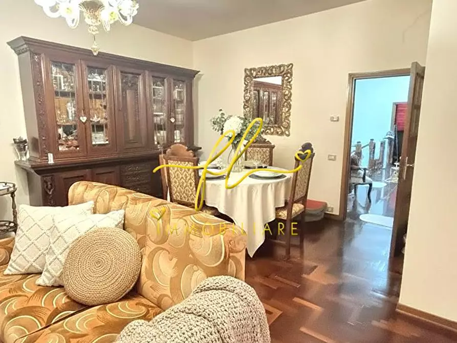 Immagine 6 di Villa in vendita  a Casole D'elsa