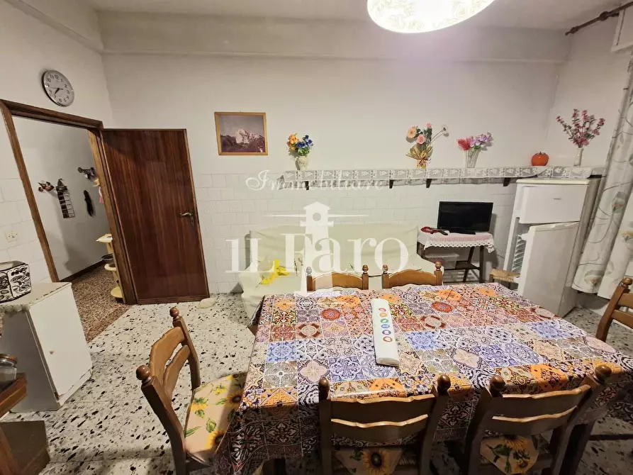 Immagine 2 di Appartamento in vendita  a Campi Bisenzio