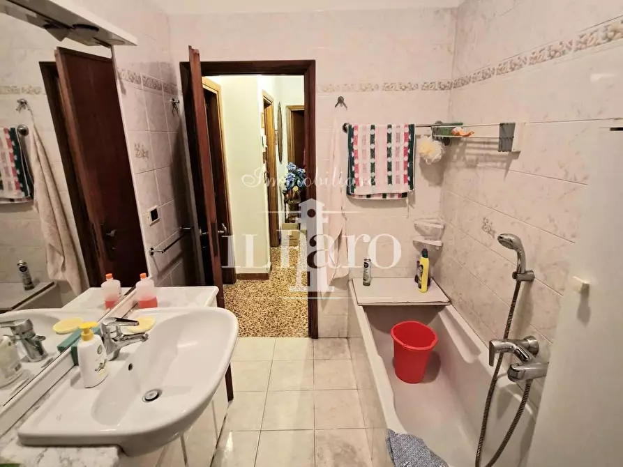 Immagine 24 di Appartamento in vendita  a Prato