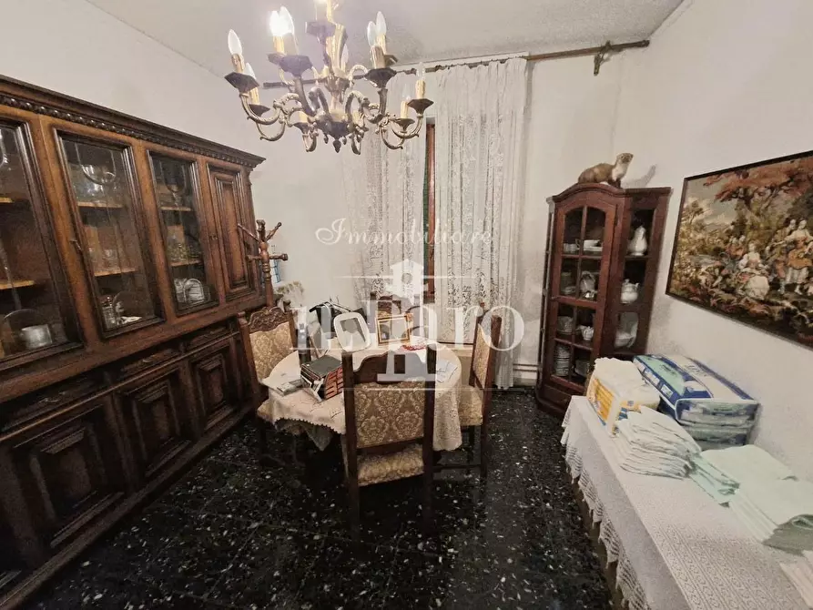 Immagine 10 di Appartamento in vendita  a Prato