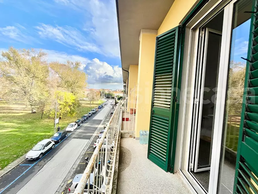 Immagine 11 di Appartamento in vendita  a Pisa