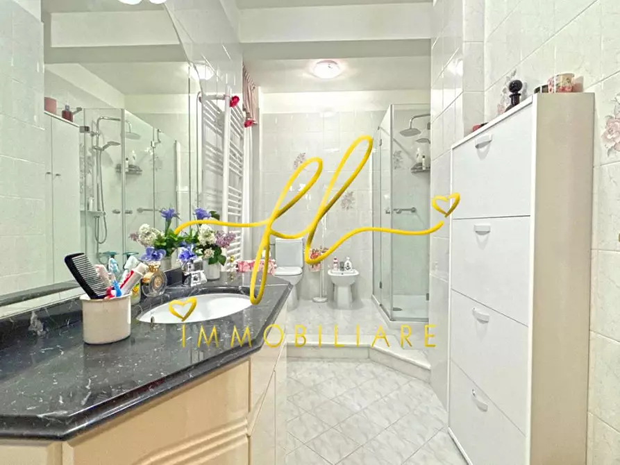 Immagine 10 di Appartamento in vendita  a Cecina