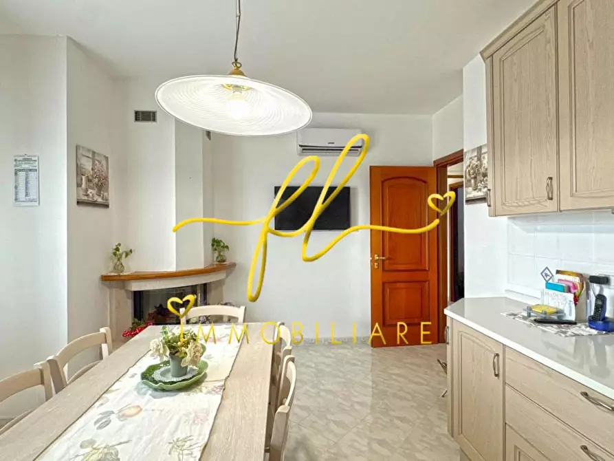 Immagine 8 di Appartamento in vendita  a Cecina