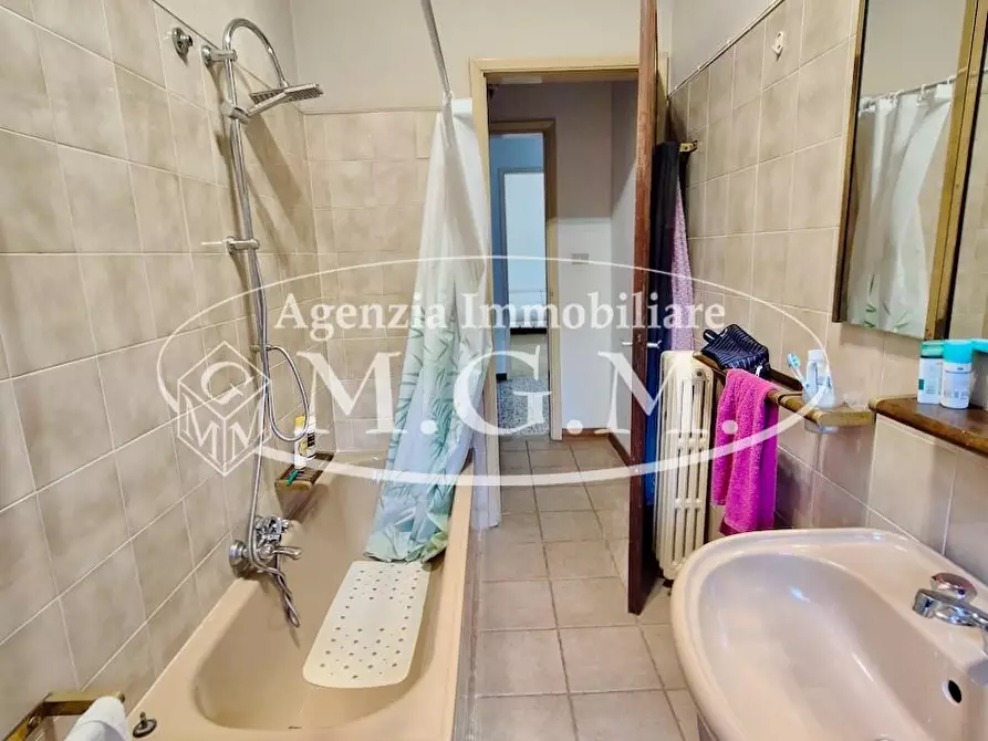 Immagine 26 di Villa in vendita  a Capannori