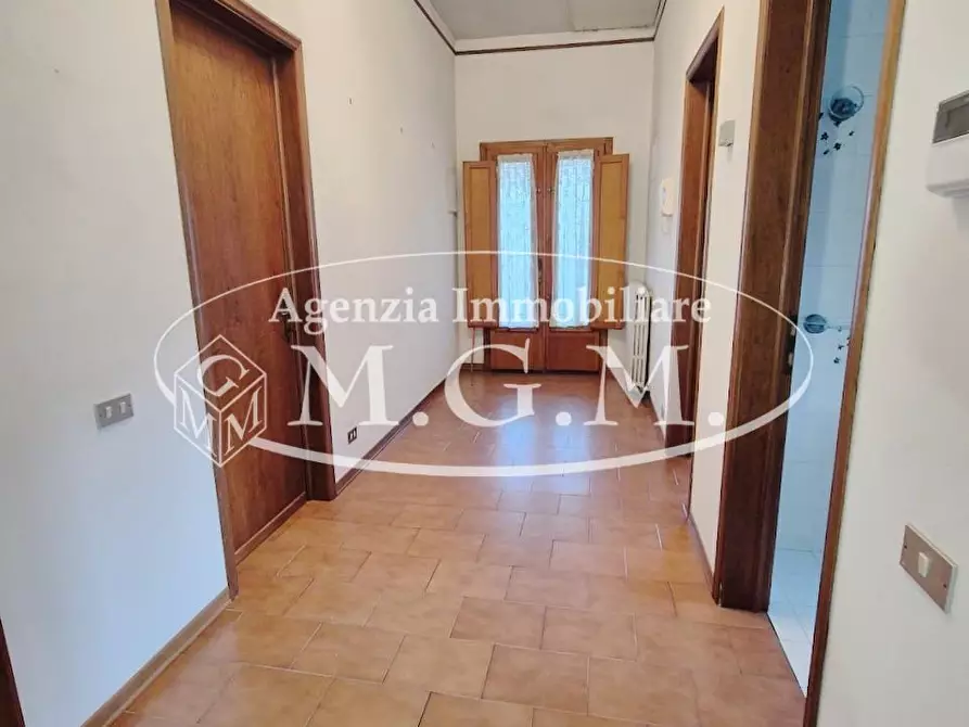 Immagine 32 di Villa in vendita  a Capannori