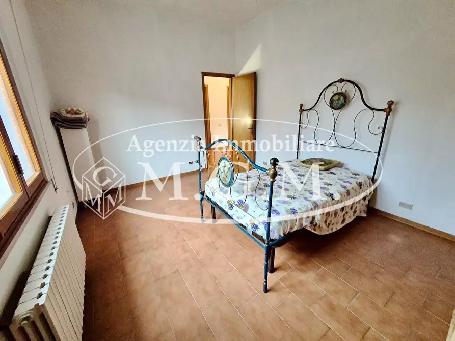 Immagine 34 di Villa in vendita  a Capannori