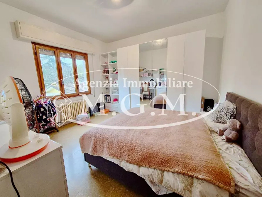 Immagine 27 di Villa in vendita  a Capannori