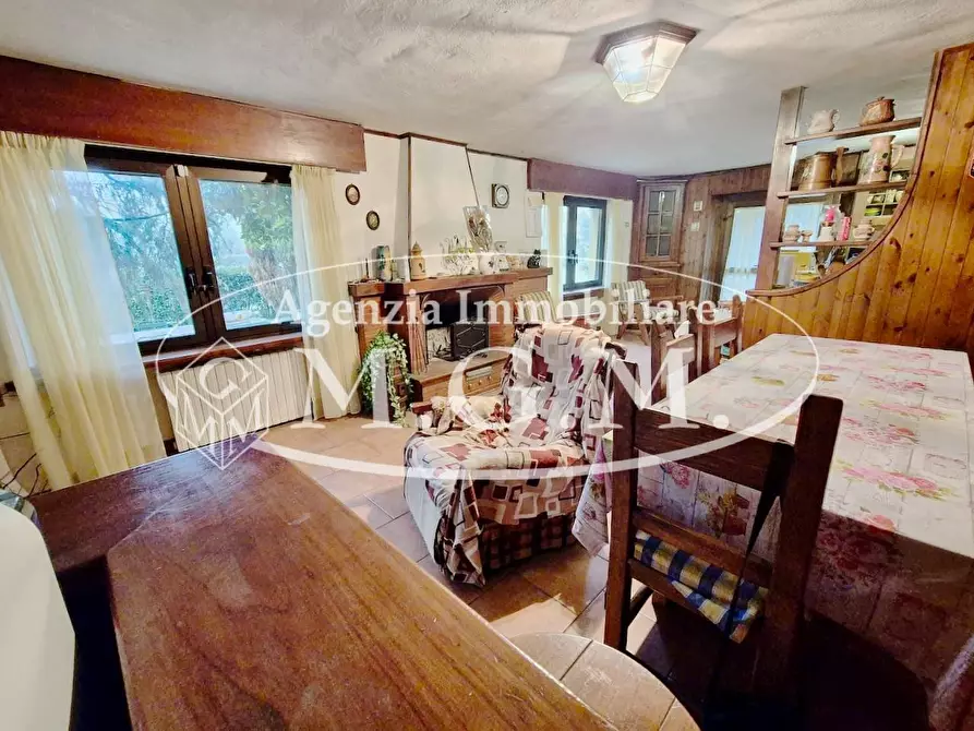 Immagine 18 di Villa in vendita  a Capannori