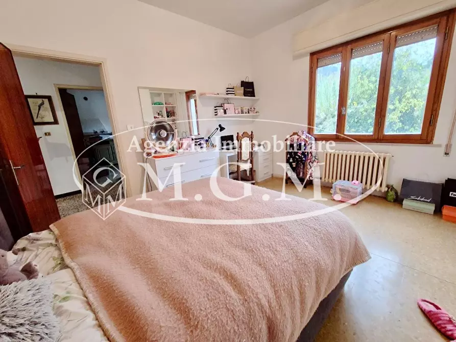 Immagine 28 di Villa in vendita  a Capannori