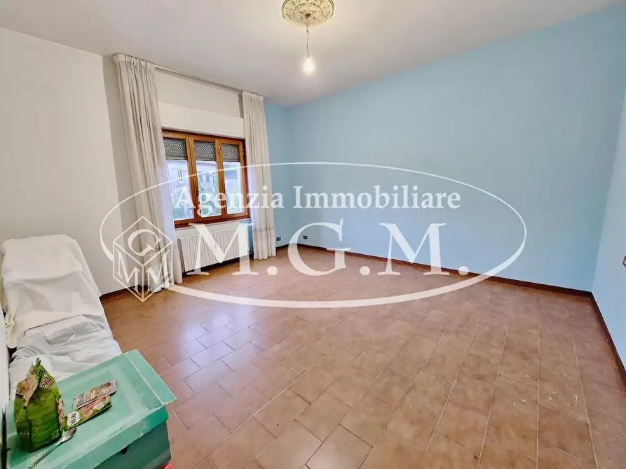 Immagine 39 di Villa in vendita  a Capannori
