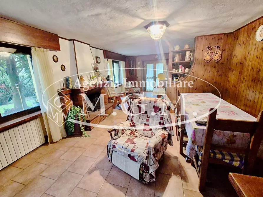 Immagine 16 di Villa in vendita  a Capannori