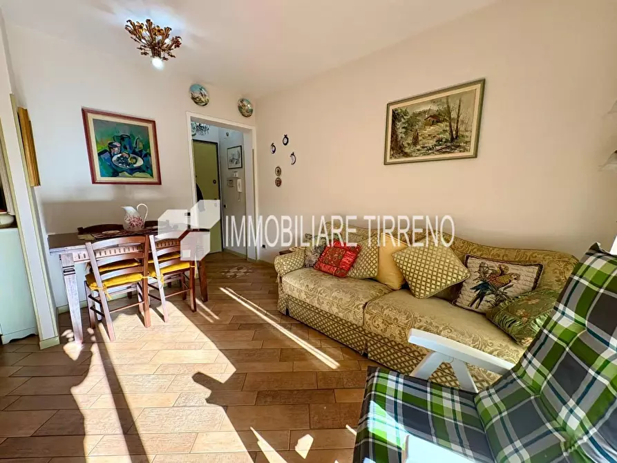 Immagine 8 di Appartamento in vendita  a Massa