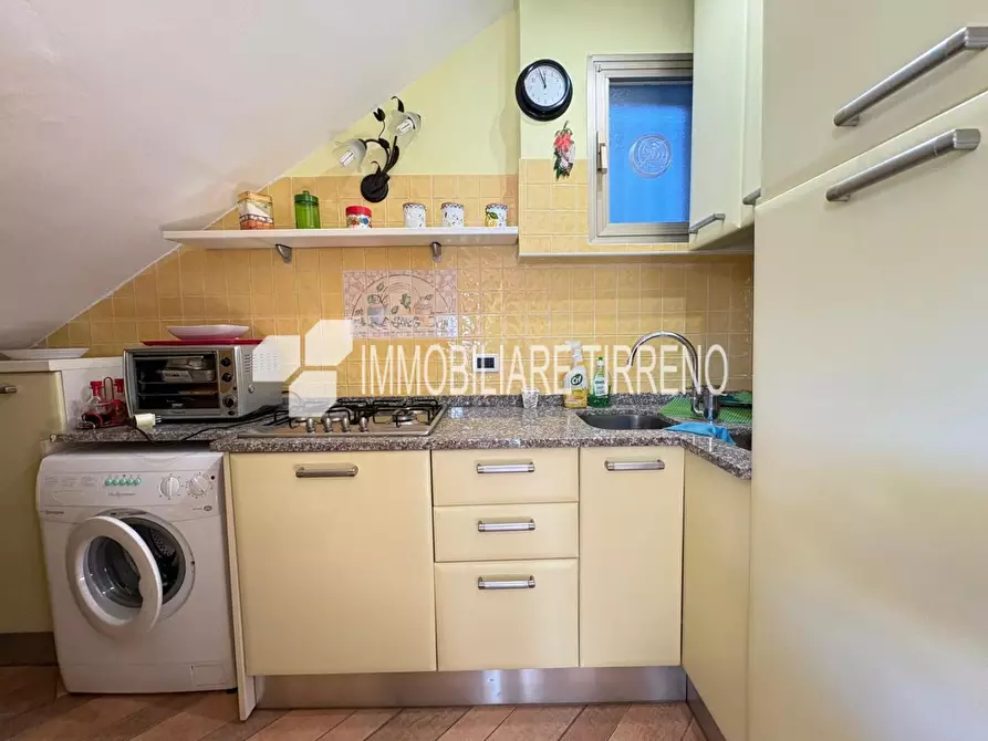 Immagine 3 di Appartamento in vendita  a Massa