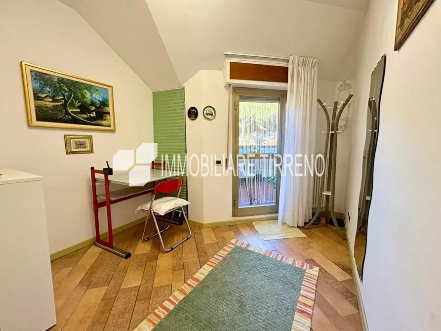 Immagine 14 di Appartamento in vendita  a Massa