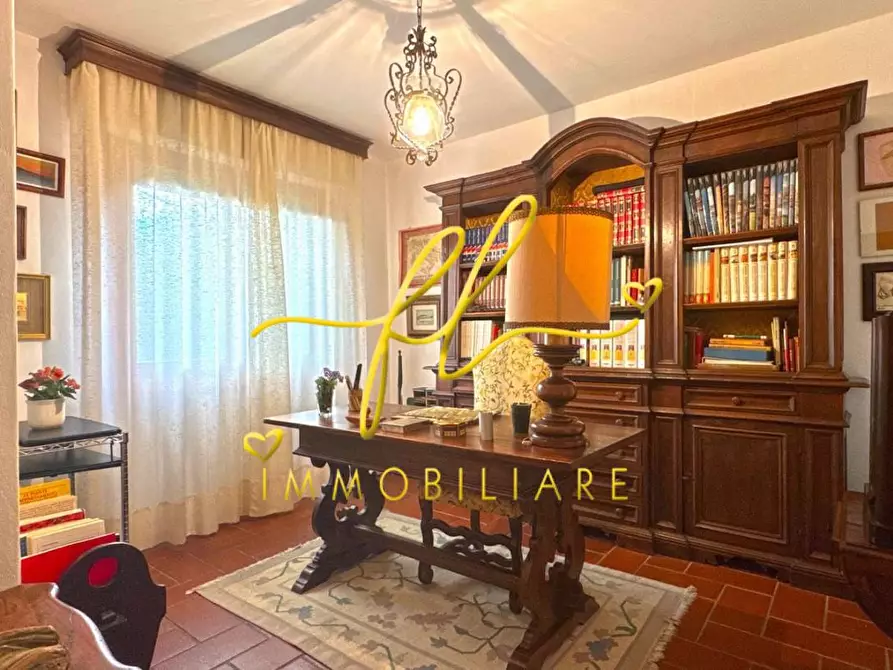 Immagine 18 di Villa in vendita  a Cecina