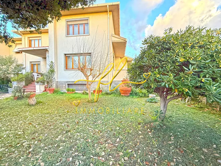 Immagine 62 di Villa in vendita  a Cecina