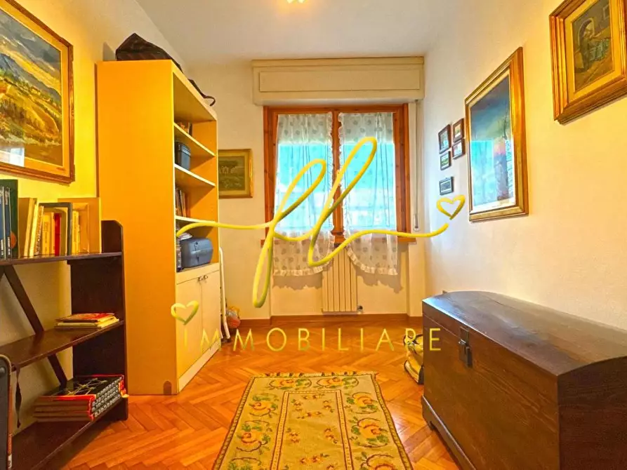 Immagine 33 di Villa in vendita  a Cecina