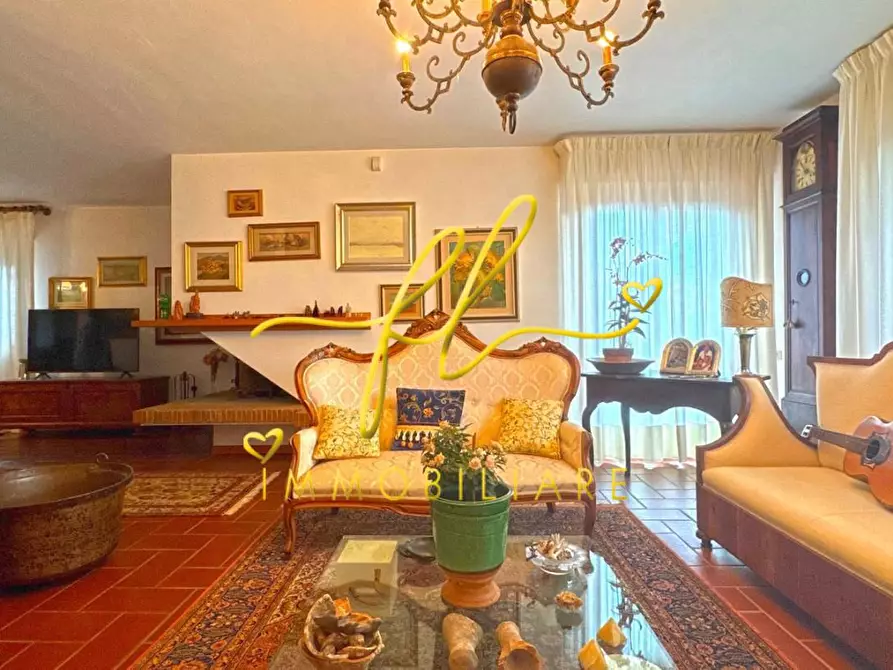 Immagine 8 di Villa in vendita  a Cecina