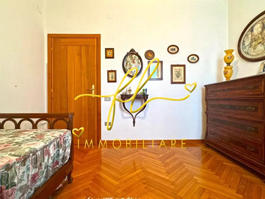 Immagine 36 di Villa in vendita  a Cecina