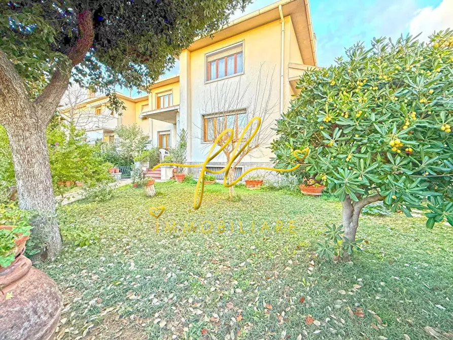 Immagine 60 di Villa in vendita  a Cecina