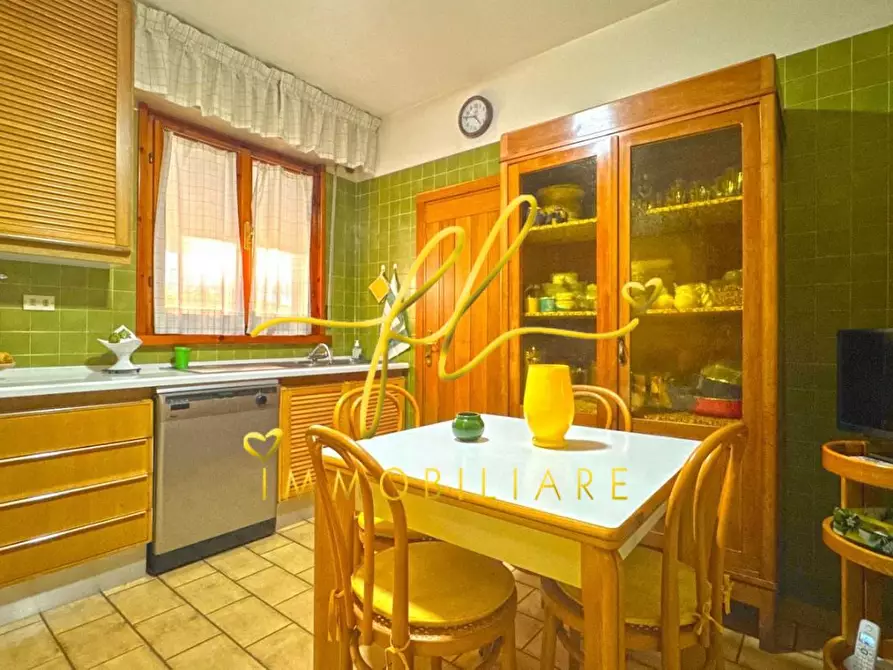 Immagine 12 di Villa in vendita  a Cecina