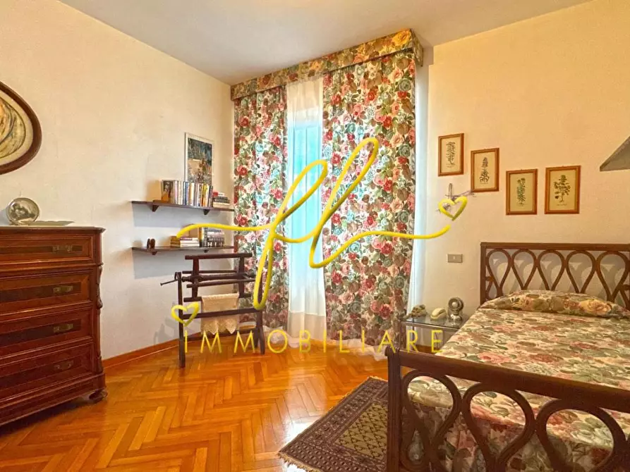 Immagine 35 di Villa in vendita  a Cecina