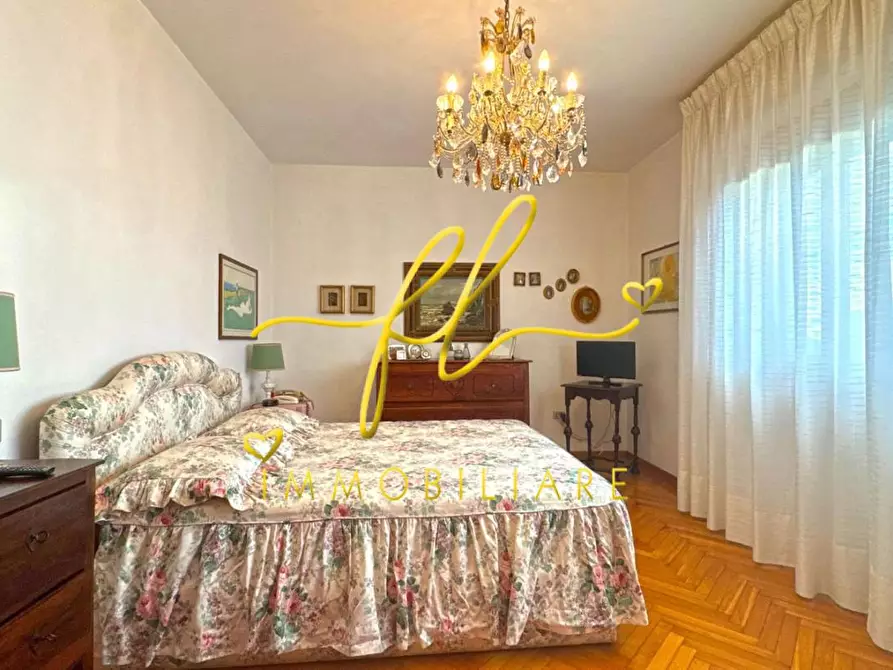 Immagine 23 di Villa in vendita  a Cecina